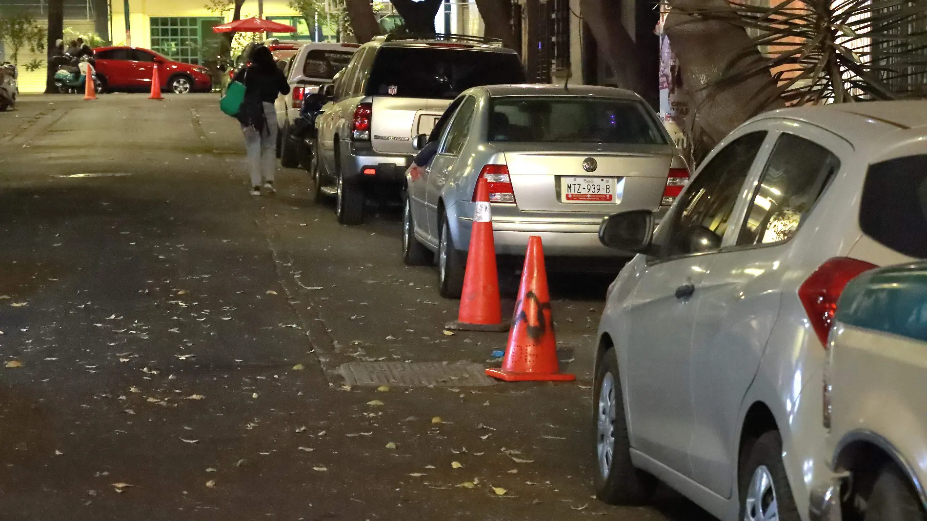 FRANELEROS-ESTACIONAMIENTOS-CENTRO HISTORICO-omar flores (1)